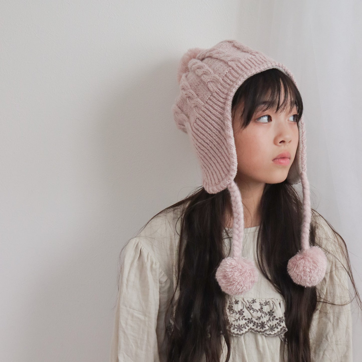 SNK020 キッズ ポンポンニット帽 耳あて 保温 防寒