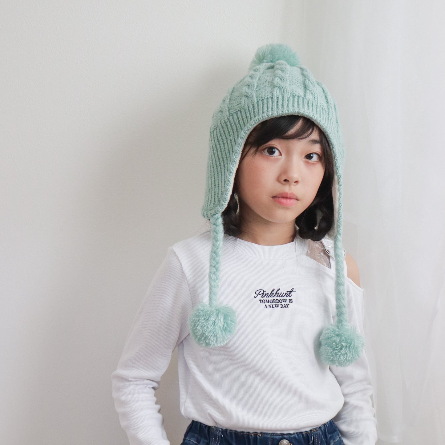 SNK020 キッズ ポンポンニット帽 耳あて 保温 防寒